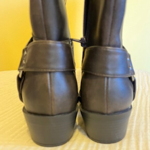 Faux Leather Moto Harness Boot NWOT still attached never worn - Picture 7 of 9
